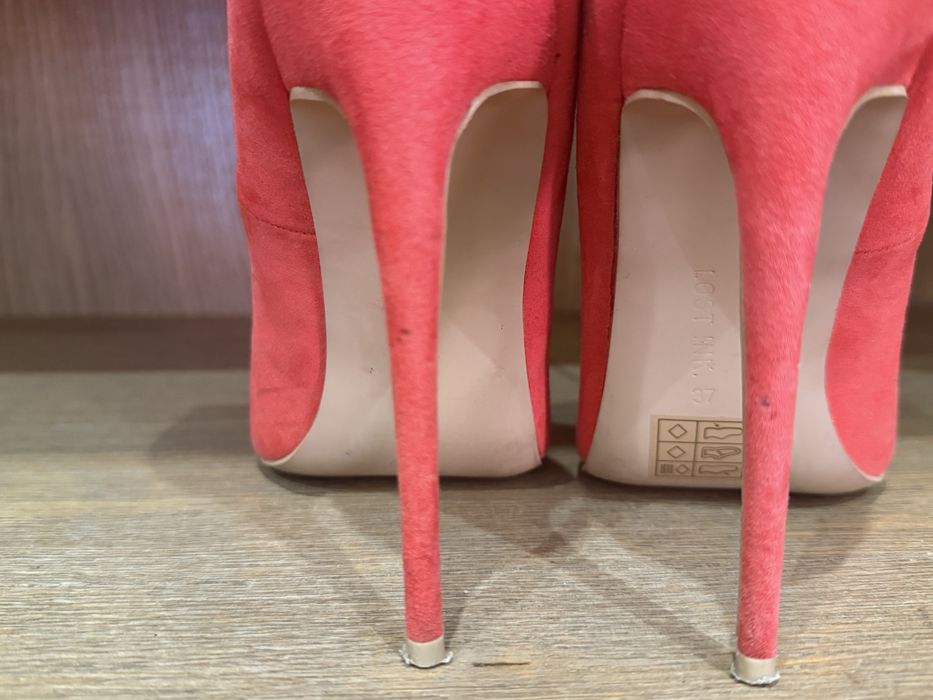 Продаю туфлі лодочки