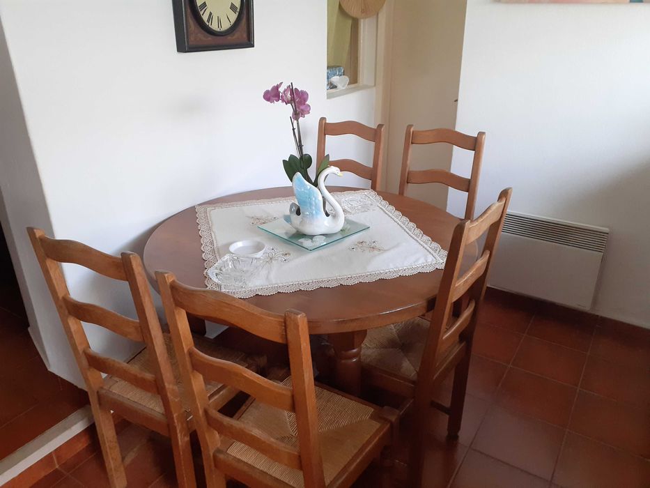 Sala de jantar em carvalho maciço