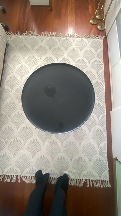 Mesa de apoio baixa