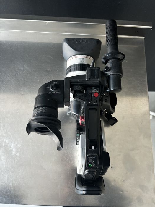 Термінова продаж Відеокамера Canon XL1 (ретро, MiniDV)повний комплект