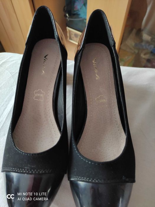 buty czarne na obczasie