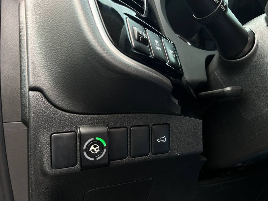 Продаж Міцубісі 2021р Перший власник з салону.100тис пробігу