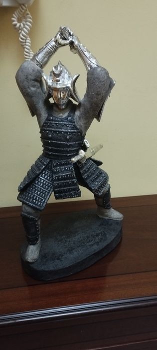 Estatueta grande guerreiro samurai