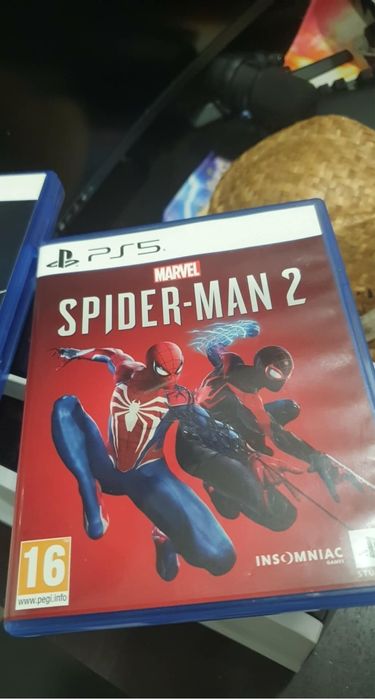 Ps5 fisico 825gb  com ecra 4k 60hz  portatil da G-story  mais um comando e spider man miles morales e spider man 2 em fisico