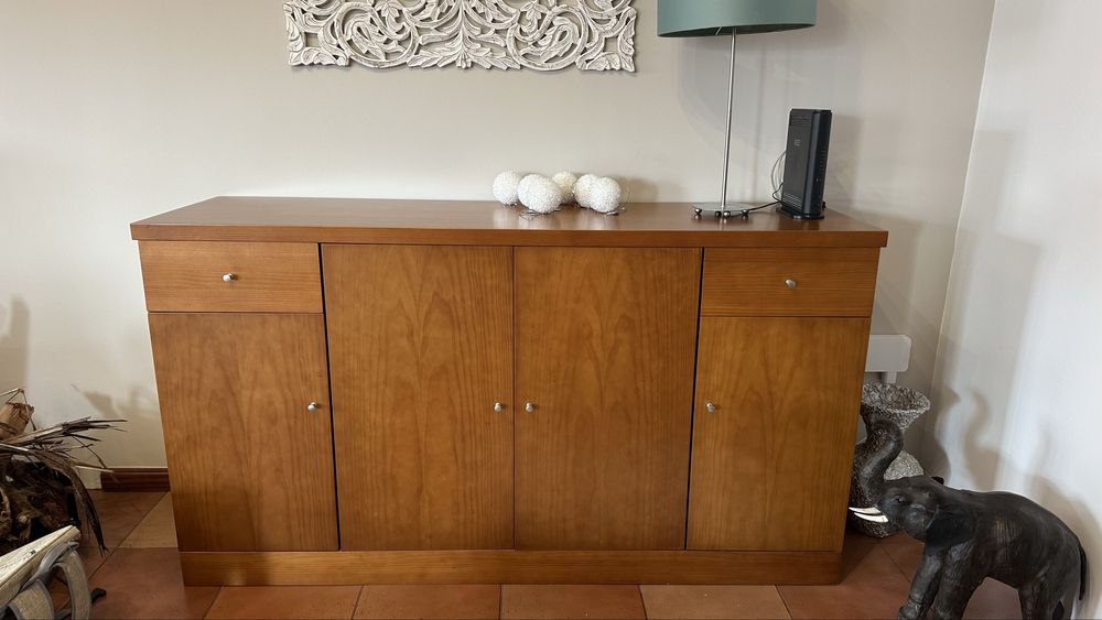 Conjunto sala - armário, aparador e mesa