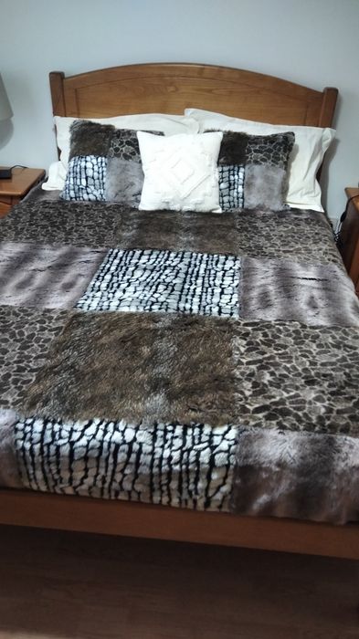 Cama com estrado como novo 70€ negociável€