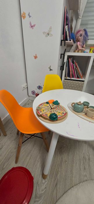 Cozinha e mesa infantil