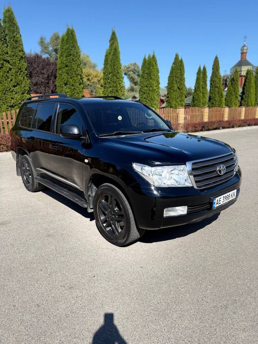 Toyota Land Cruiser 200