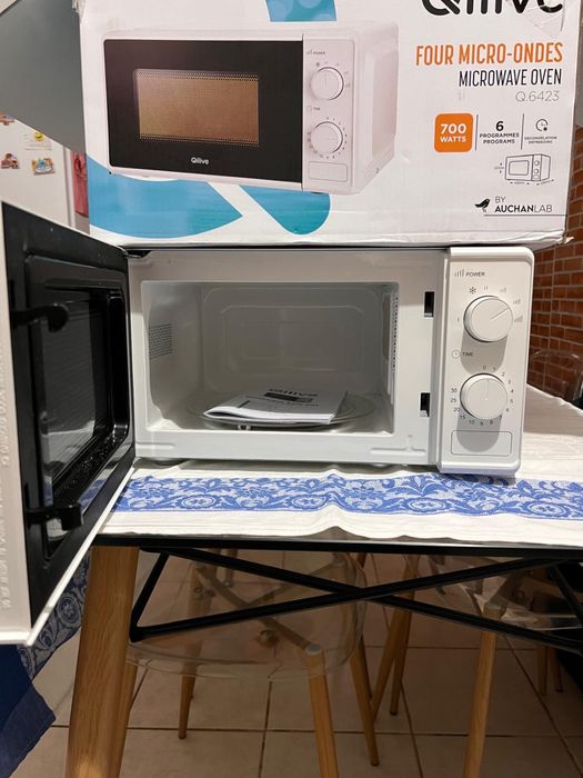 Forno de micro-ondas  Qilive. Q6423