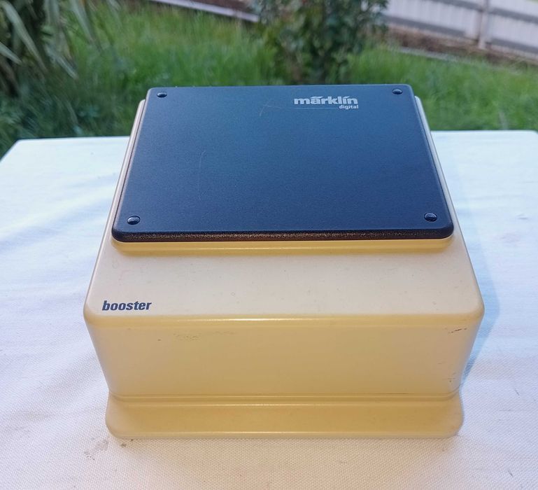 MARKLIN 6015, Booster