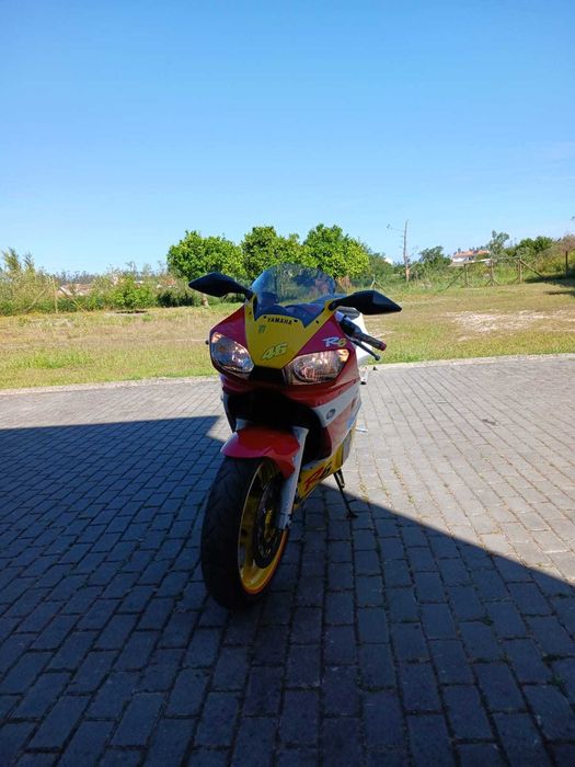 Mota Yamaha R6 em bom estado