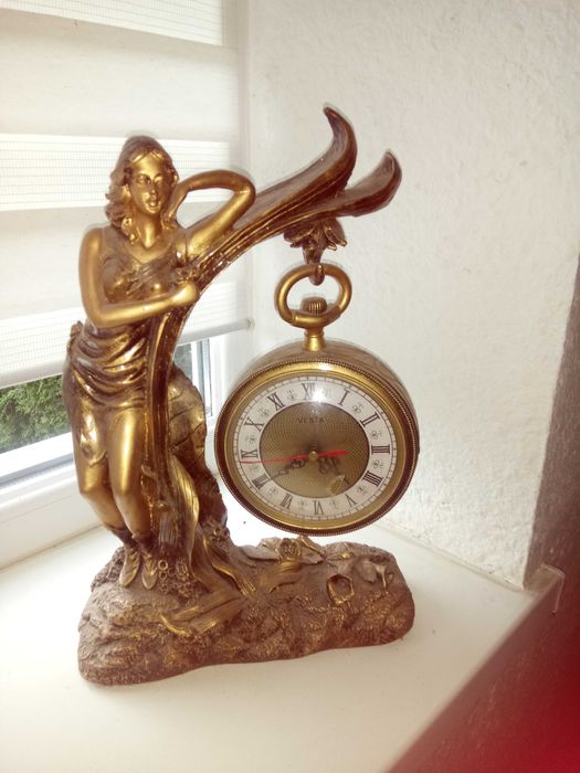 ; продається Статуетка годинник