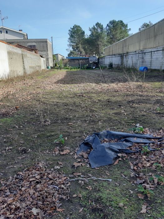 Vende-se terreno de 850 M Tamel São Veríssimo Marcelo