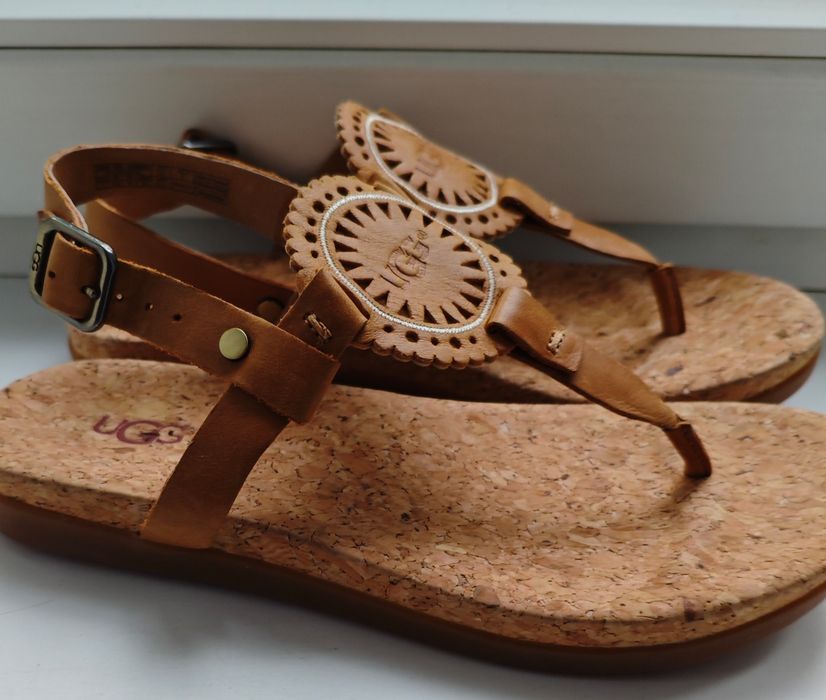 Босоножки женские UGG Ayden 2