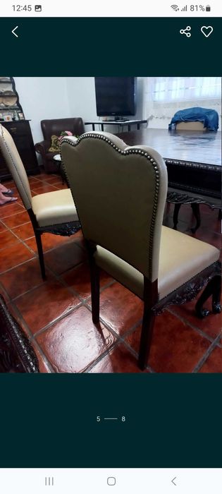 Mesa de sala de jantar vintage e 4 cadeiras