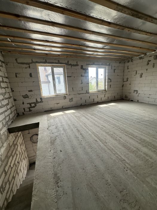 Продаж таунхауса на Летрі(Таращанський масив), можливий продаж по програмах.