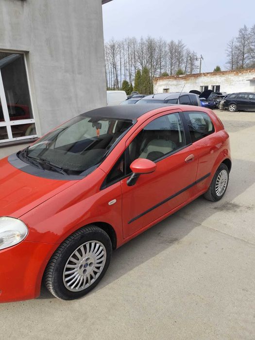 Posiadam czesci fiat grande punto 1.4 8v 2007r
