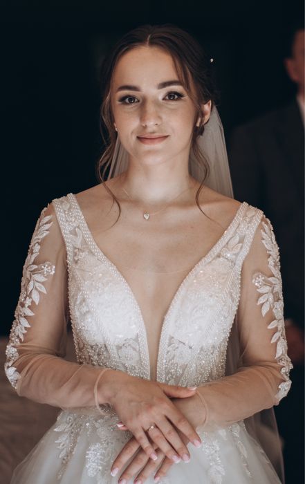 Вишукана весільна сукня