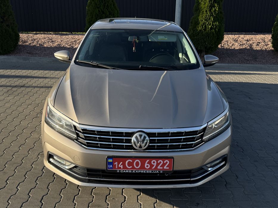 2016 Volkswagen Passat SE