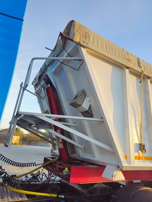 Напівпричіп самоскид