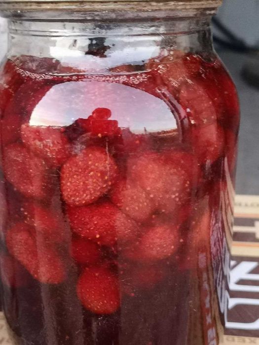 Смачне домашнє варення та джем! Полуничне. Абрикосове. Вишня. Черешня.