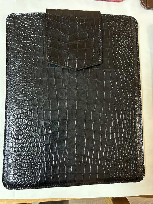 Pokrowiec na laptopa czarny (33x26,5 cm)