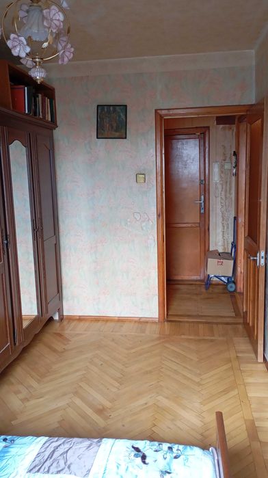 Продам 2-х комнатную квартиру на пр. Слобожанском