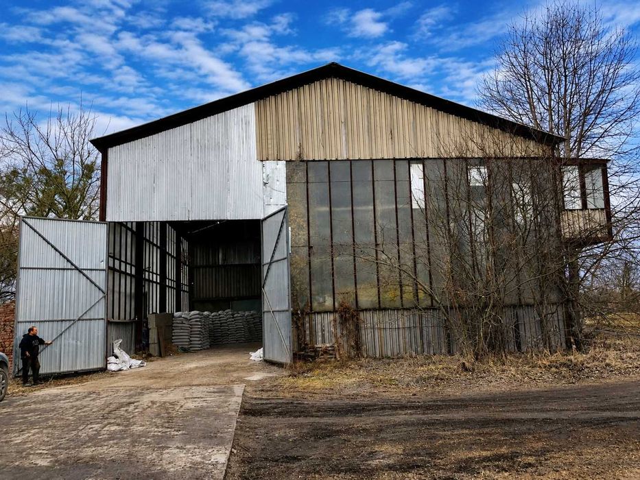 Промислово-аграрний комплекс 5 395 м² | 4,65 га | 500 кВт | Вереси