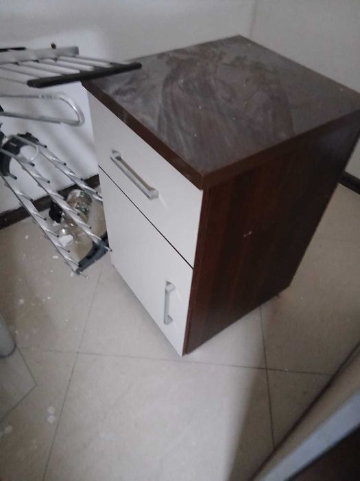 Mała szafka z szufladami i półkami - odbiór osobisty Fordon