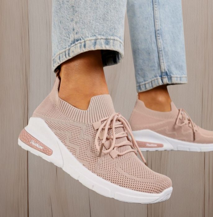 Buty damskie sportowe pudrowy róż lekka koturna nowe 37