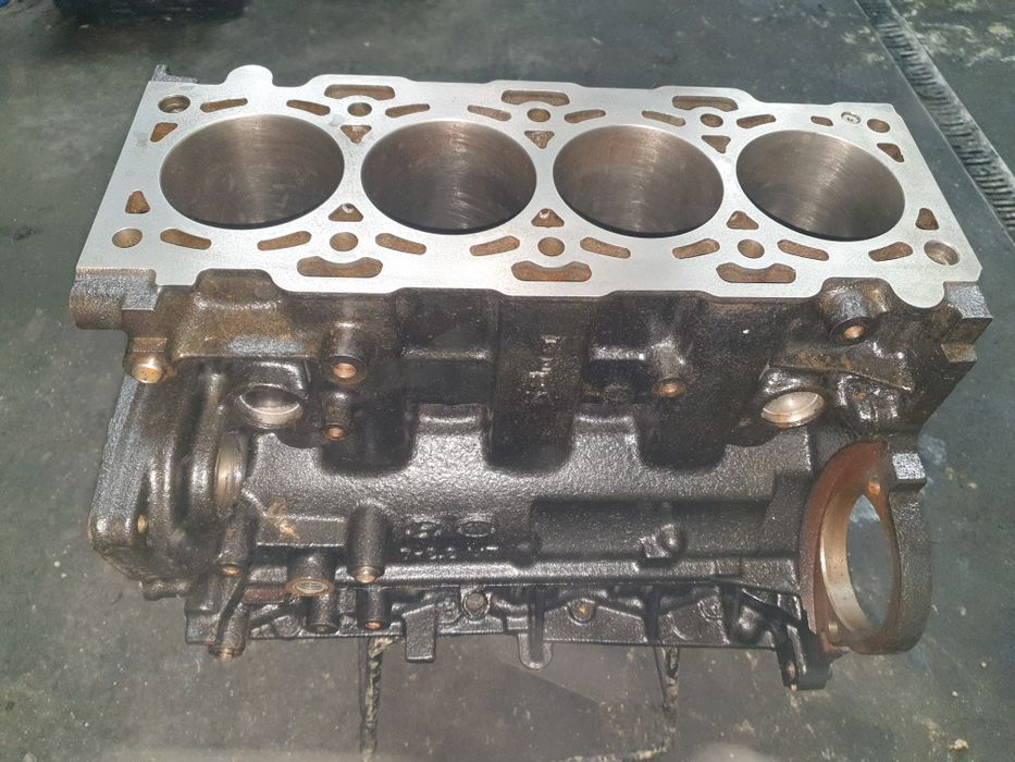 Блок циліндрів 2.2 crdi D4EB A/T Hyundai Santa Fe сантафе