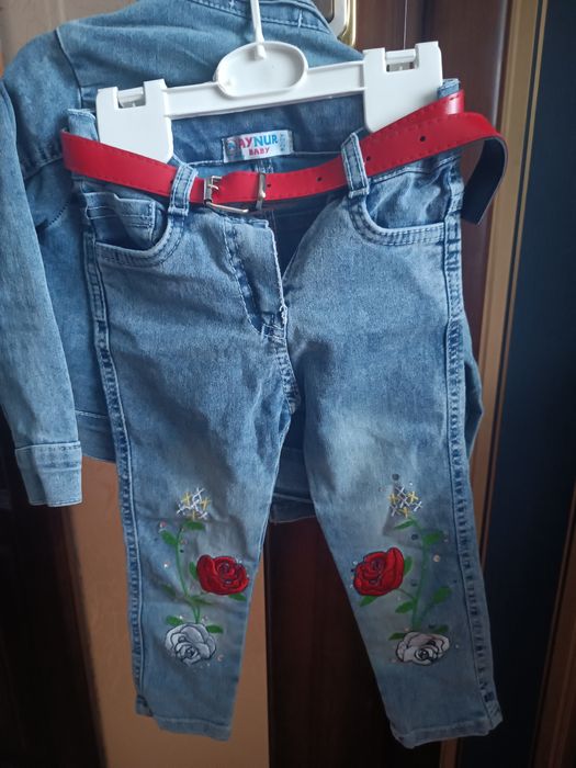 Костюм для дівчинки