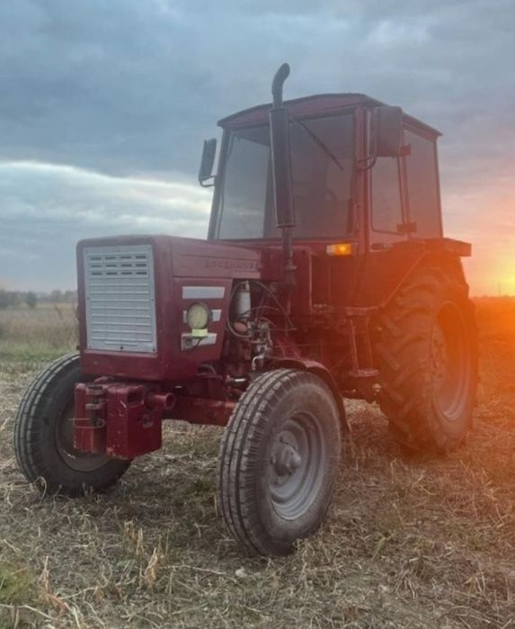 В продажі трактор т 25