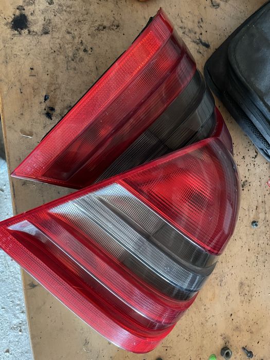 Oticas e farolins do mercedes c250