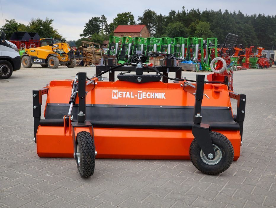Zamiatarka Metal-Technik do traktora ciągnika kostki drogowa komunalna