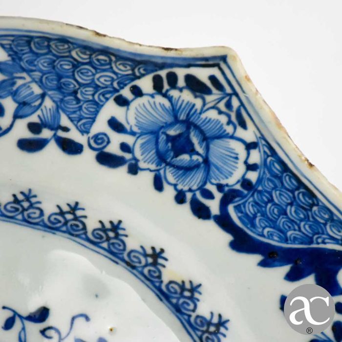 Travessa porcelana da China, Dinastia Qing Período Qianlong séc. XVIII