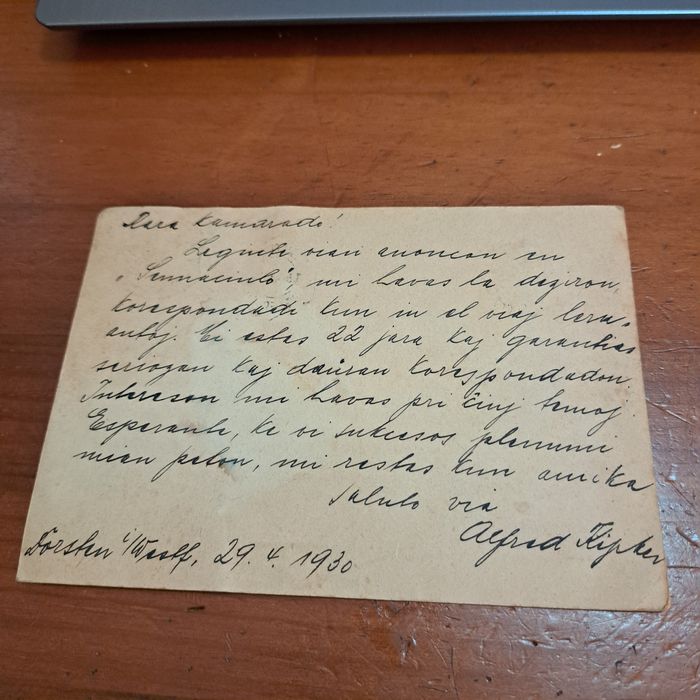 Postal antigo (Postkarte) circulado com carim bo de 1930 escrito em esperanto.