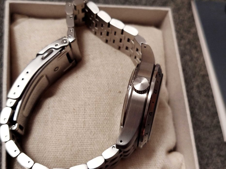 б.в. Seiko 5 SSK023 GMT Made in Japan механіка 4R34 наручний годинник