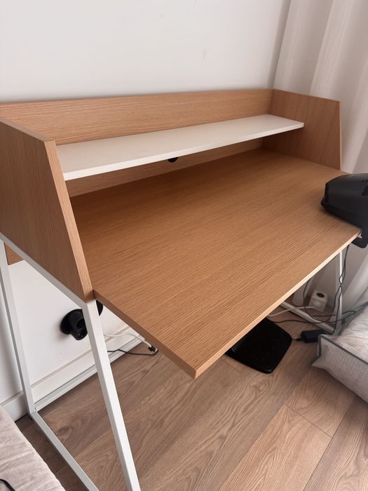 Secretaria e cadeira