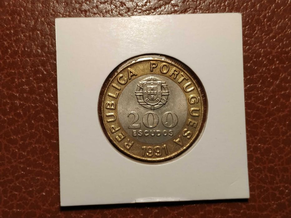 A315 moeda de 200 escudos de 1991 bimetálica - Portugal
