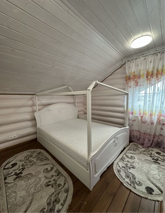 Просторий будинок у Тарасівці: зруб, 4 спальні, 7,5 соток!