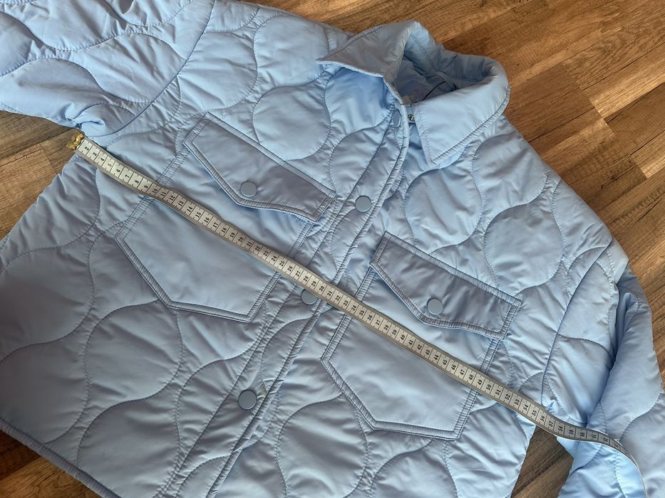 Жіноча легенька куртка