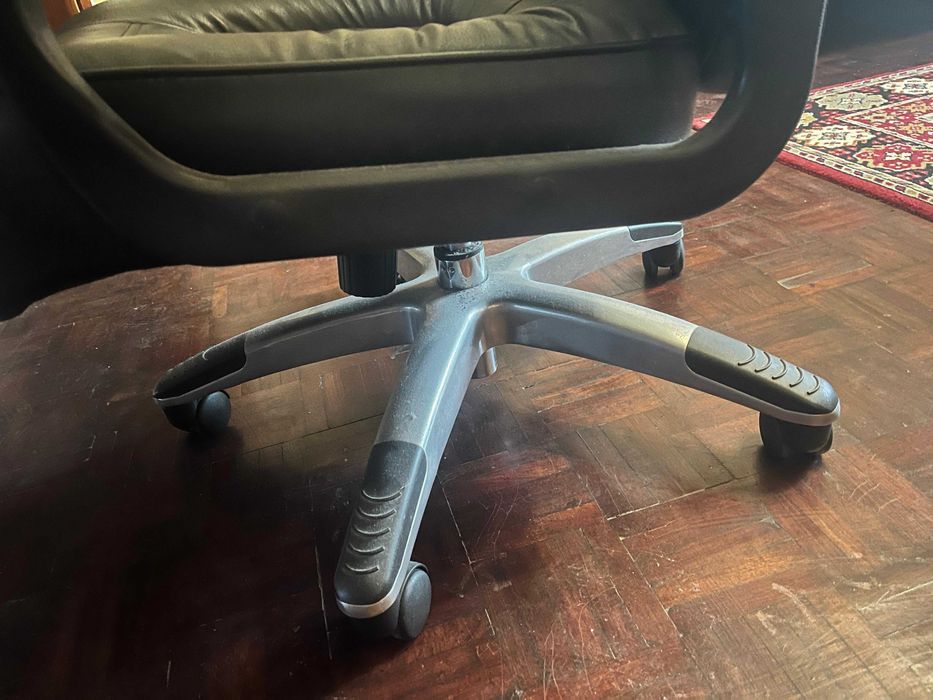 Cadeira de Escritório Reclinável com Rodas - Conforto e Qualidade