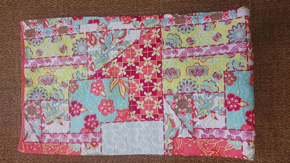 Colcha Estampada  Reversível. NOVA