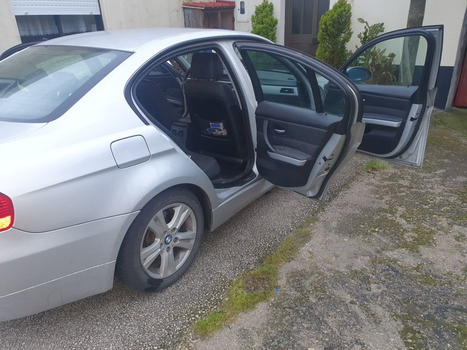 Bmw 320d  cinzento