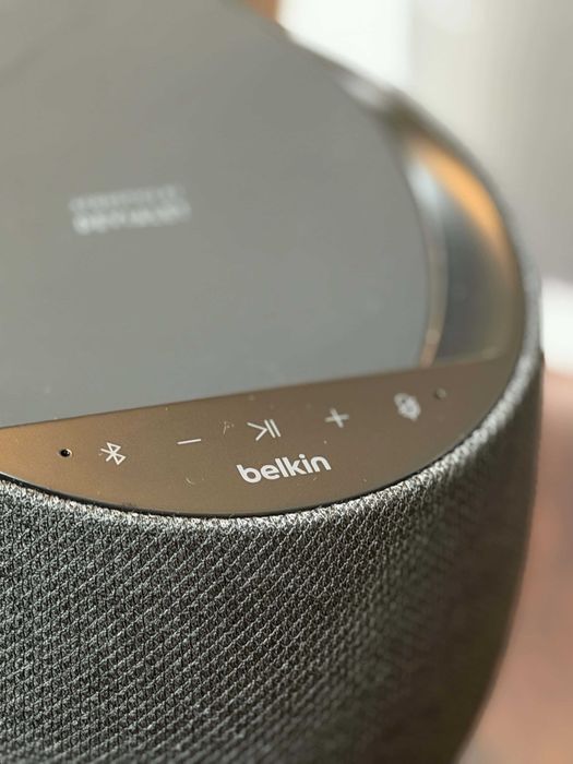Belkin SoundForm Elite Devialet — Coluna Hi-Fi + Carregador Wireless