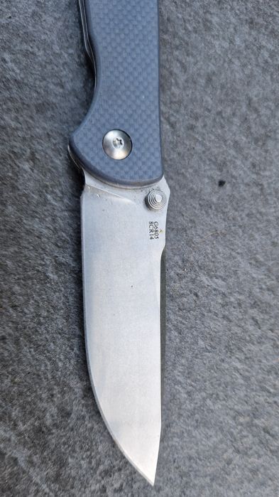 Ganzo G6805-CF (Carbon Fiber / Axis-Lock)