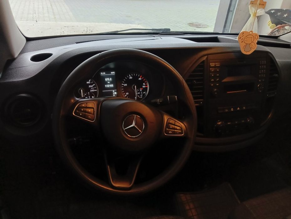 Wynajem busa 9 osobowego Mercedes Vito