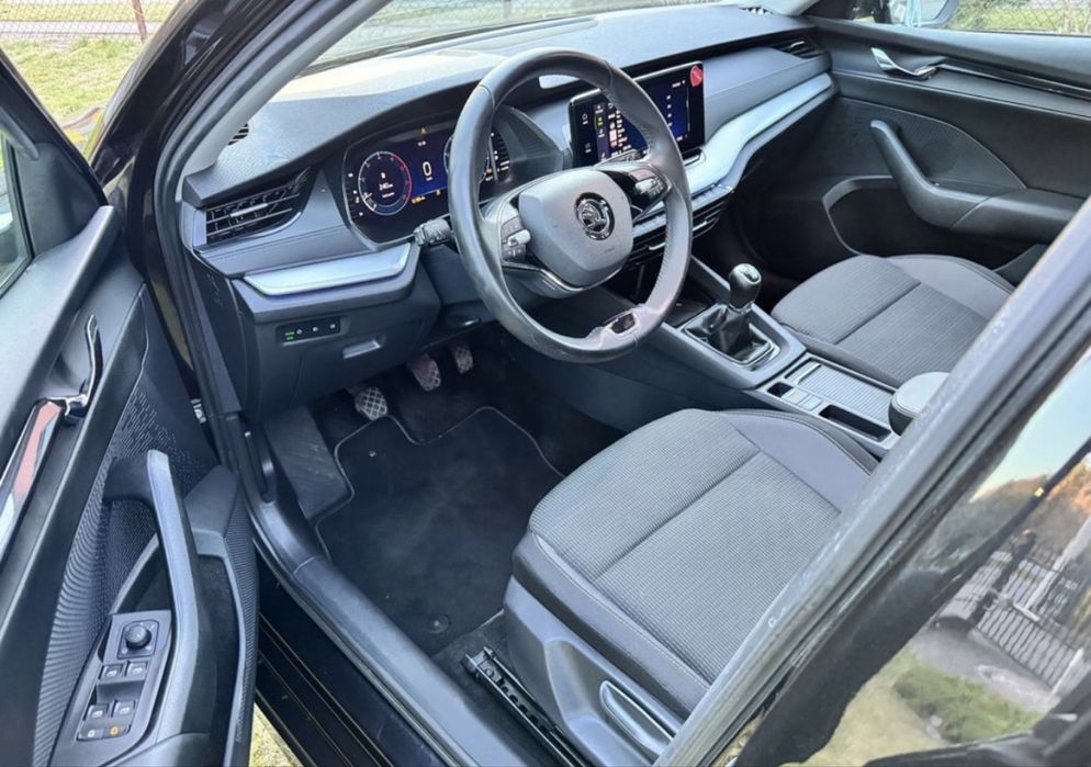 Wynajem Aut Osobowych, Dostawczych , Busów oraz Lawety