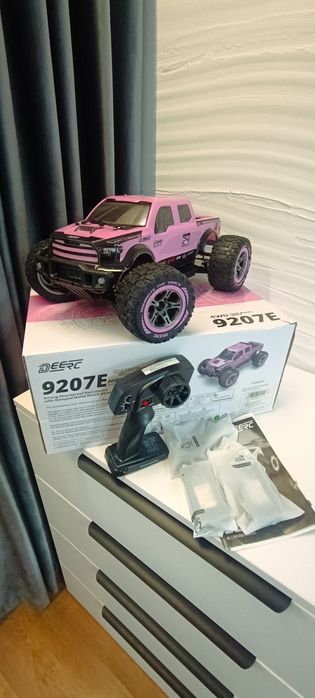 Машинка на радіокеруванні  DEERC 003E,(H16E-70км/ч),1:14, 4WD, 50км/ч